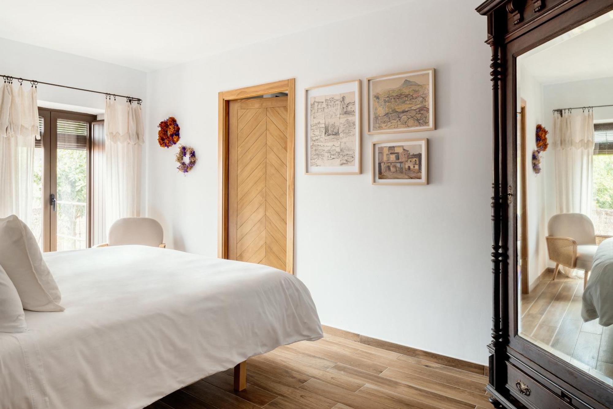 Apartamentos Turisticos El Patio Del Nogal Guadalupe  Dış mekan fotoğraf